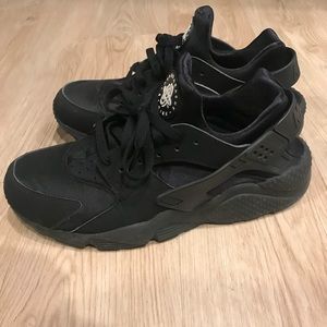 Nike Huarache size 10.5